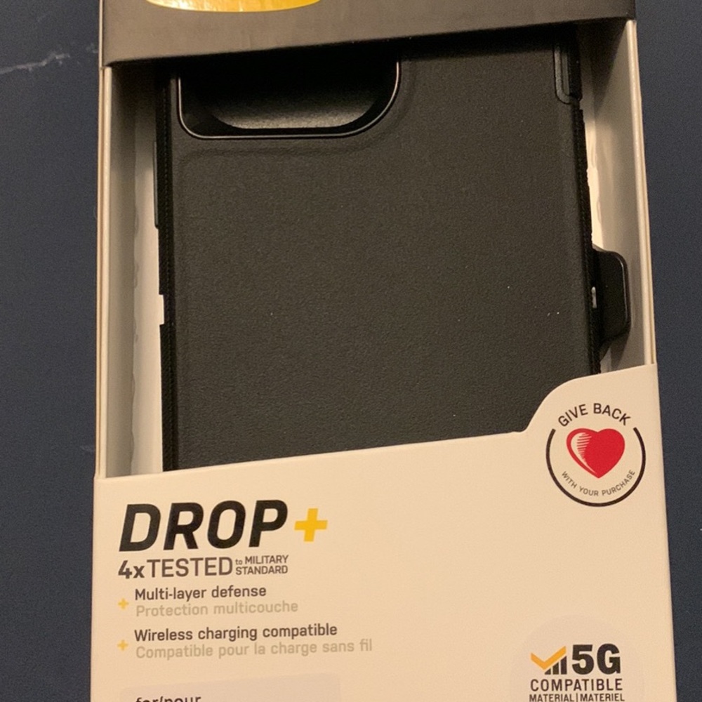 iPhone 13 OtterBox defender